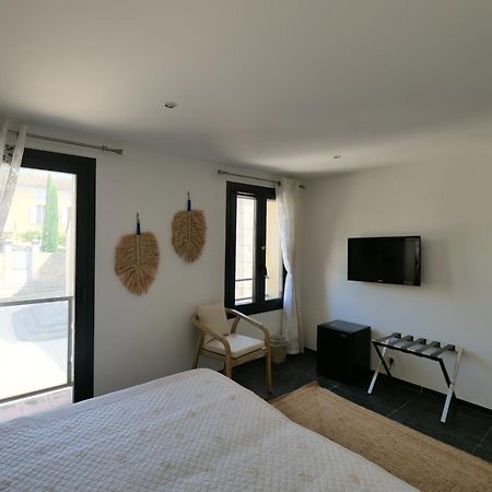 Chambres Du Vieux Bistrot Кабриер-д'Авиньон Экстерьер фото