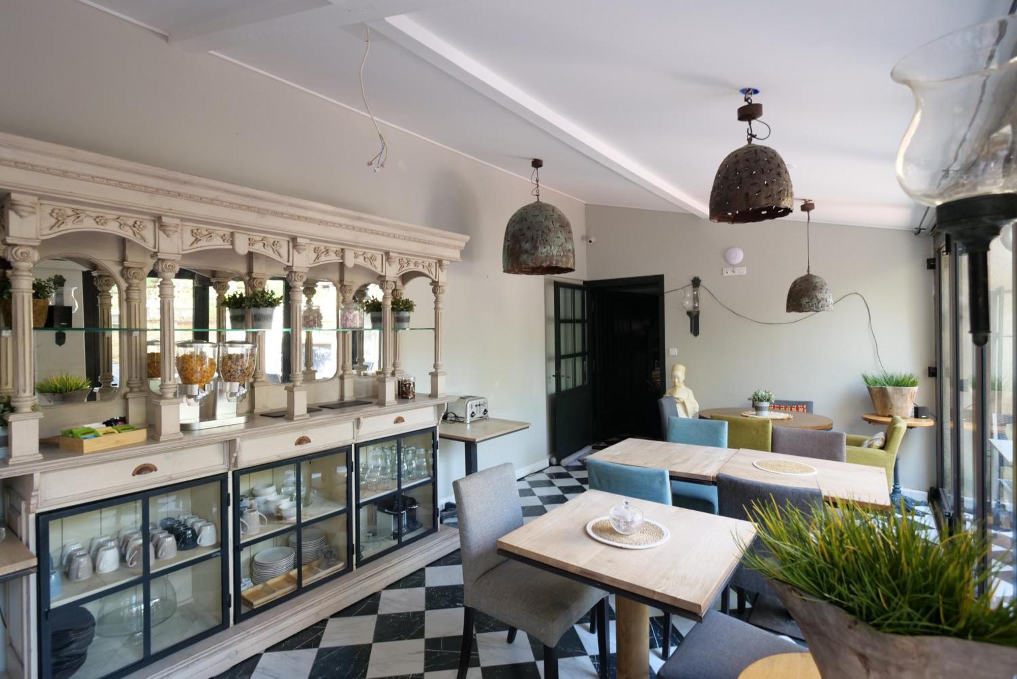 Chambres Du Vieux Bistrot Кабриер-д'Авиньон Экстерьер фото